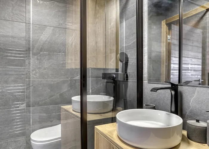 L'alezan I Proche Du Centre De *